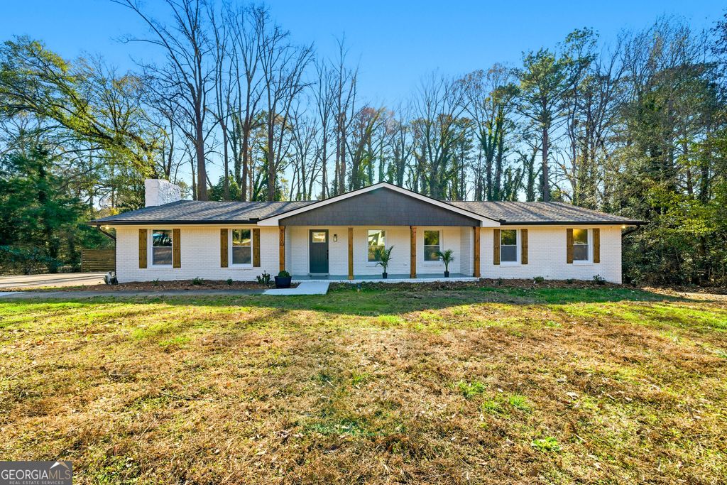 Photo of 6500 SW Shannonlore Drive, South Fulton, GA 30349 (MLS # 10658022)