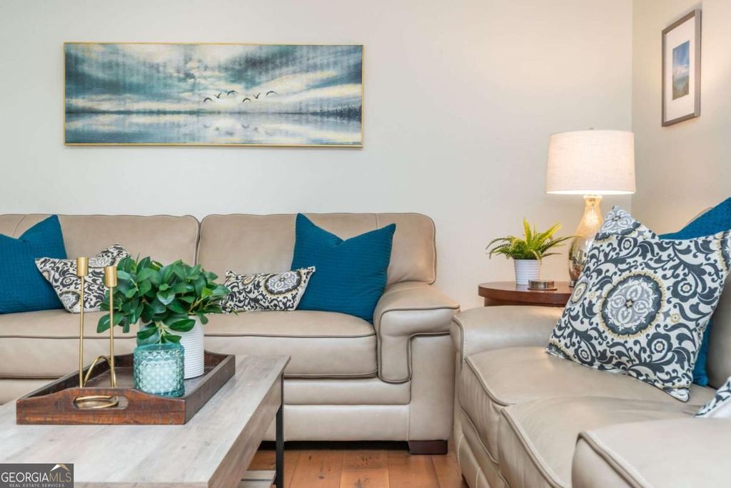 Photo of 6940 Roswell Road #B4, Sandy Springs, GA 30328 (MLS # 10704347)