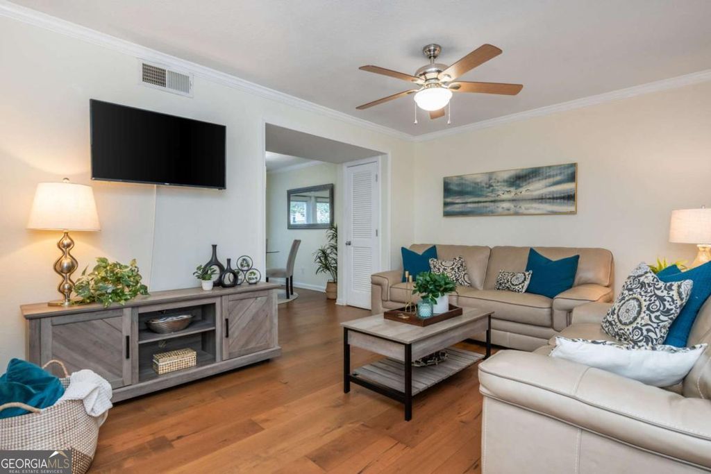 Photo of 6940 Roswell Road #B4, Sandy Springs, GA 30328 (MLS # 10704347)