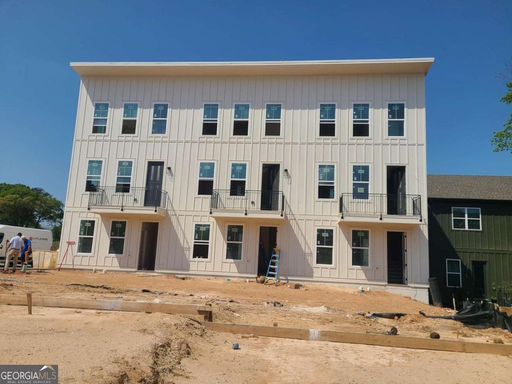 Photo of 498 Burroughs Street SE #323, Atlanta, GA 30315 (MLS # 10756215)