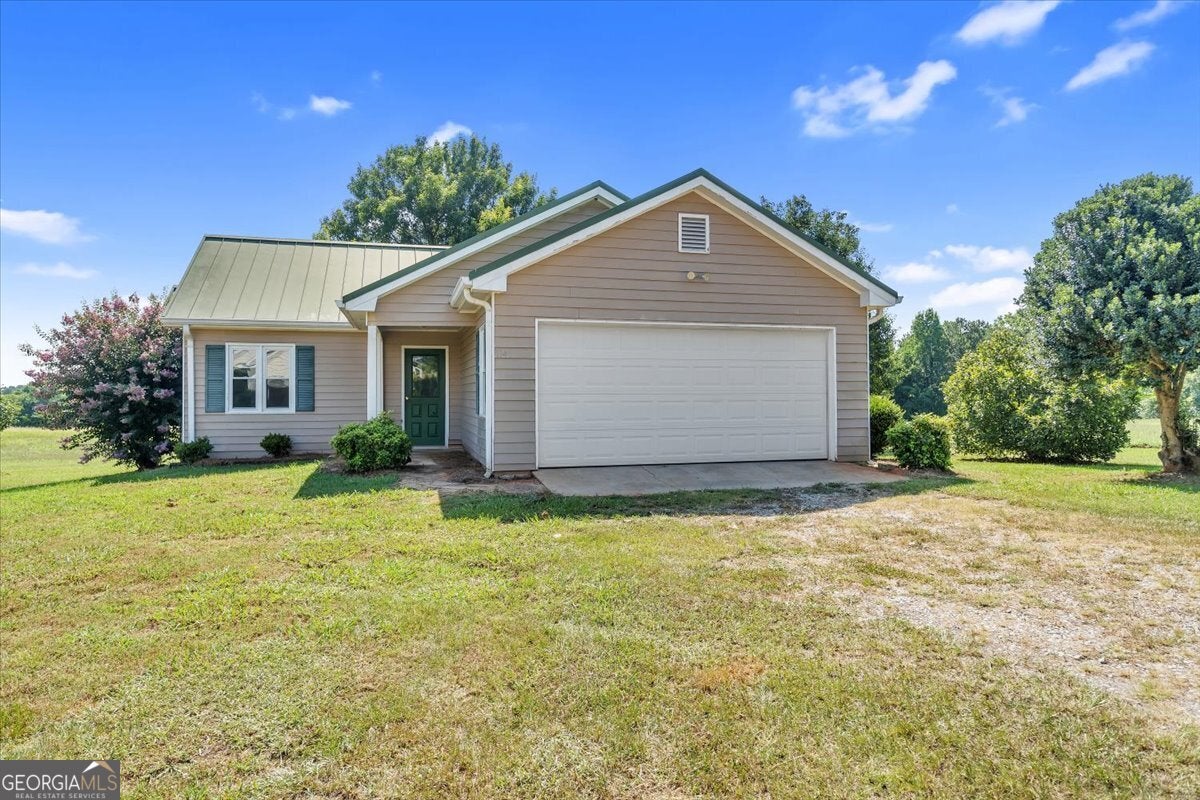 1141 Fieldcrest LN