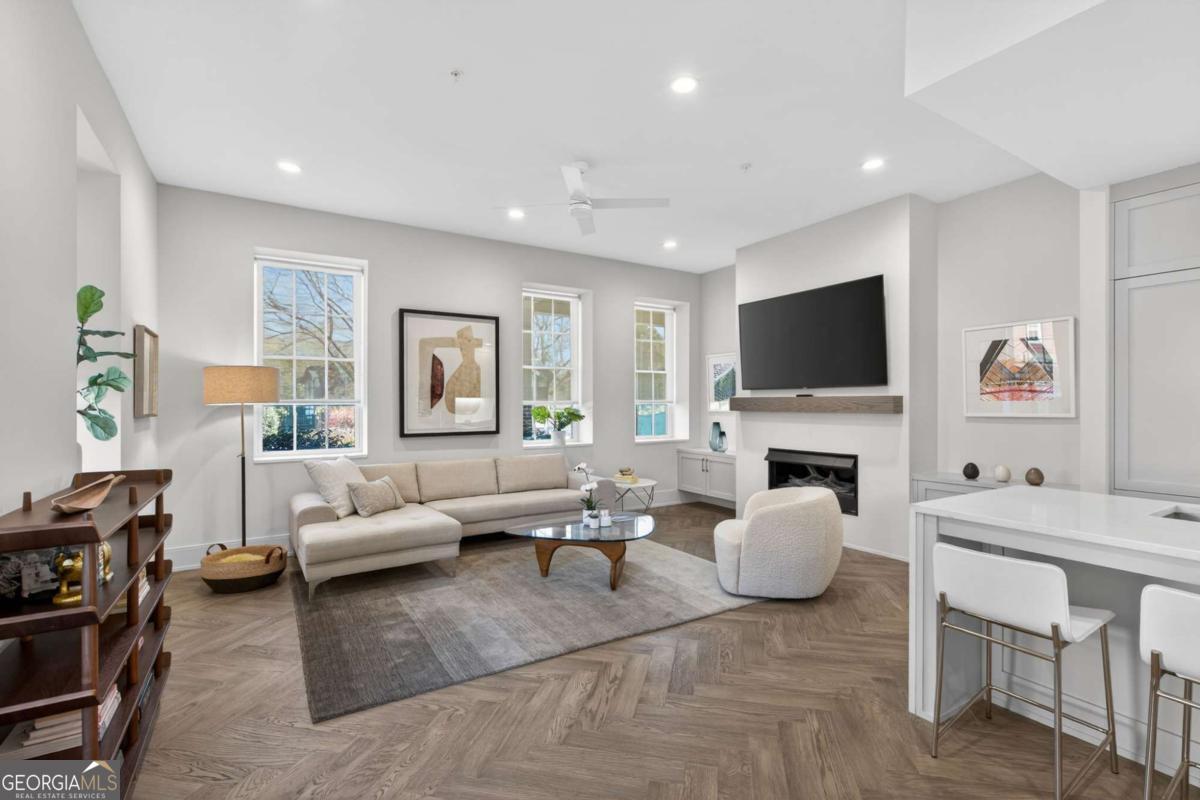 1200 Ponce de Leon AVE NE A8