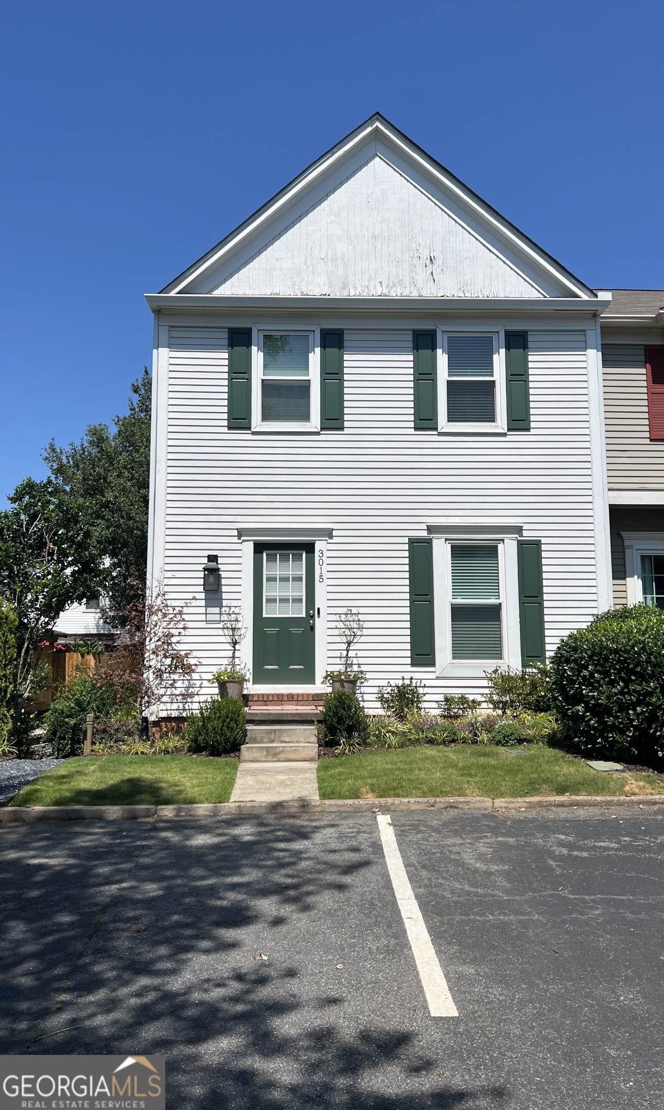 Welcome to this fully renovated, move-in-ready end-unit townhome featuring 2 bedrooms, 2.5 bathrooms, and a rare full finished basement. The main level offers premium LVP wood flooring, an oversized family room, upgraded half bath, separate dining room, and a newly renovated kitchen with quartz countertops, stainless steel appliances, gas range, new cabinets, and tile flooring. Upstairs, both oversized bedrooms include custom walk-in closets and ensuite bathrooms, with the primary bath featuring marble tile and other upgrades for a spa-like feel. The finished basement includes a large living area, a separate room ideal as a 3rd bedroom, office, or gym, and is stubbed for a full bath which would be perfect for an in-law suite. As an end unit, enjoy added privacy, a spacious yard, two assigned parking spaces, plus a third space directly in front. HOA covers exterior landscaping and maintenance of the community pool. Community is beside Morton Road Pocket Park with walking trails, oversized playground, half basketball court, pavilions and much more. This well-maintained home is priced to sell, so act quickly and don't miss out.