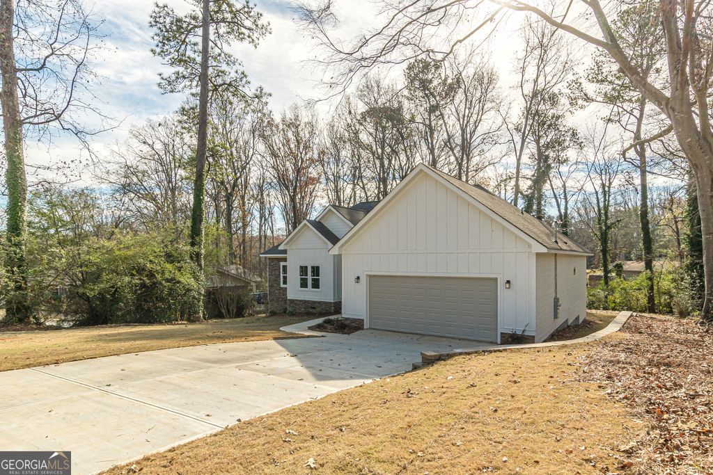 Photo of 5545 Woodland Drive, Douglasville, GA 30135 (MLS # 10658768)