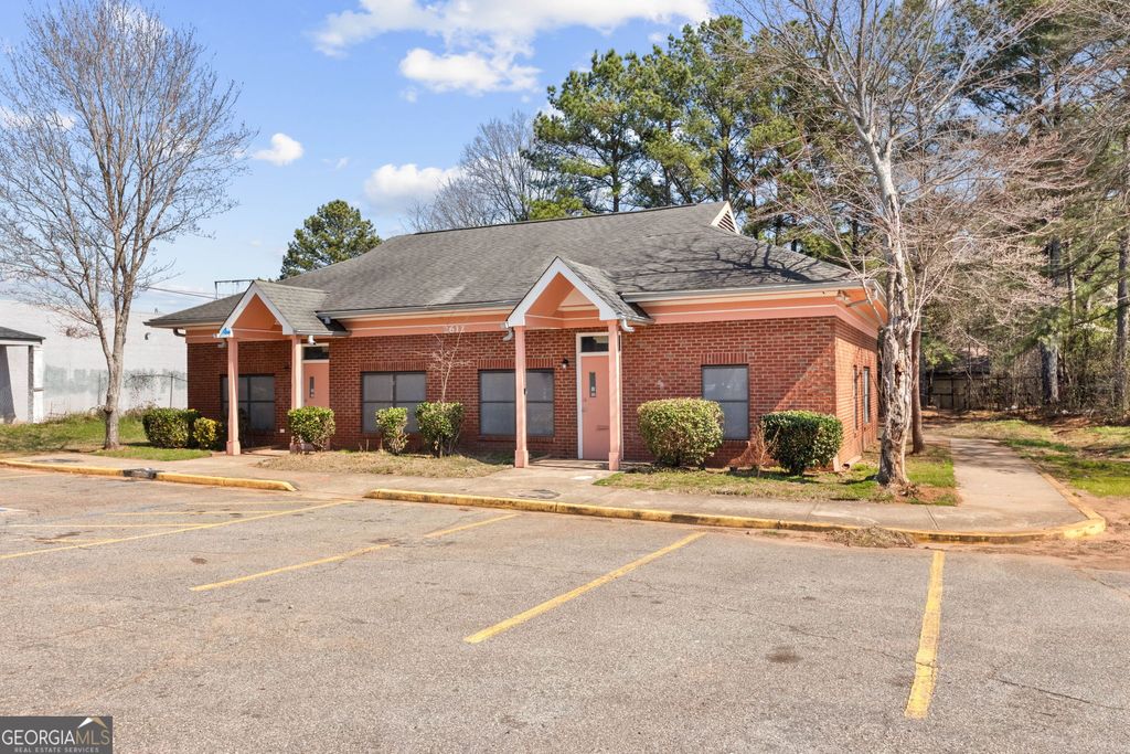 Photo of 2612 Rainbow Way, Decatur, GA 30034 (MLS # 10705855)