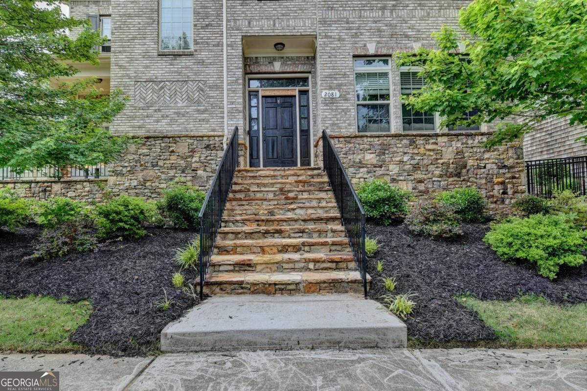 2081 Lee Road