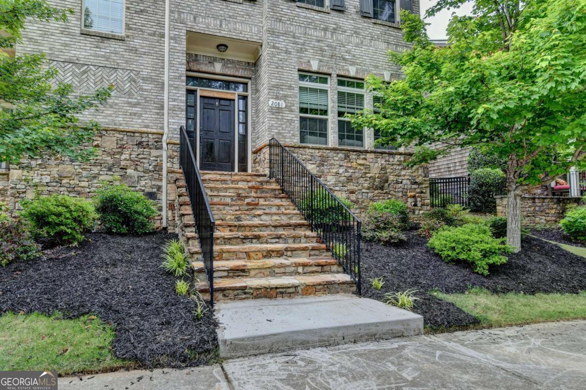 2081 Lee Road