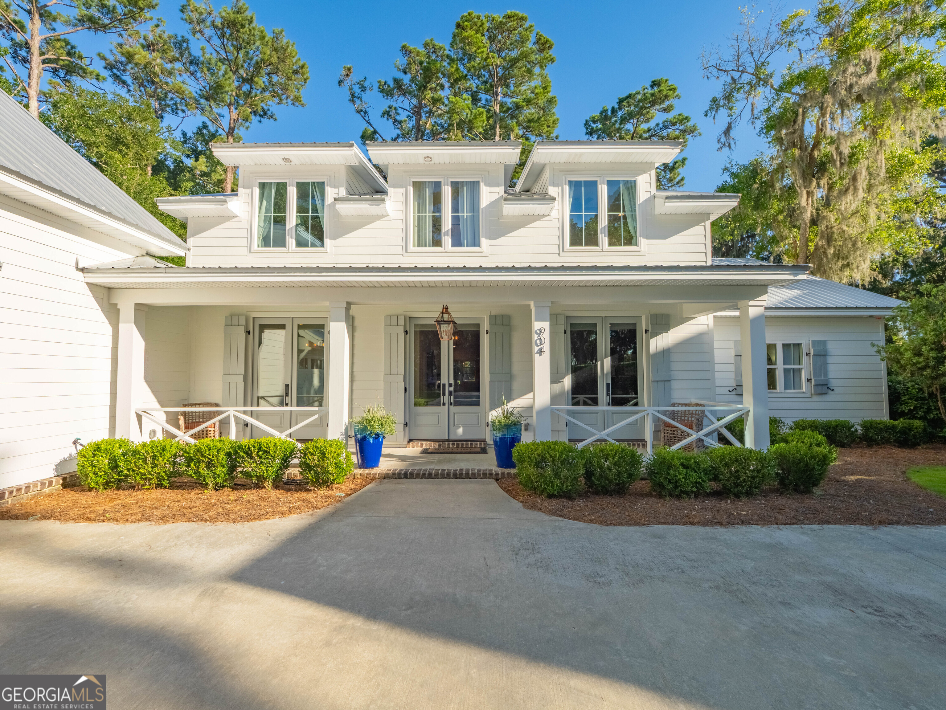 904 Champney
