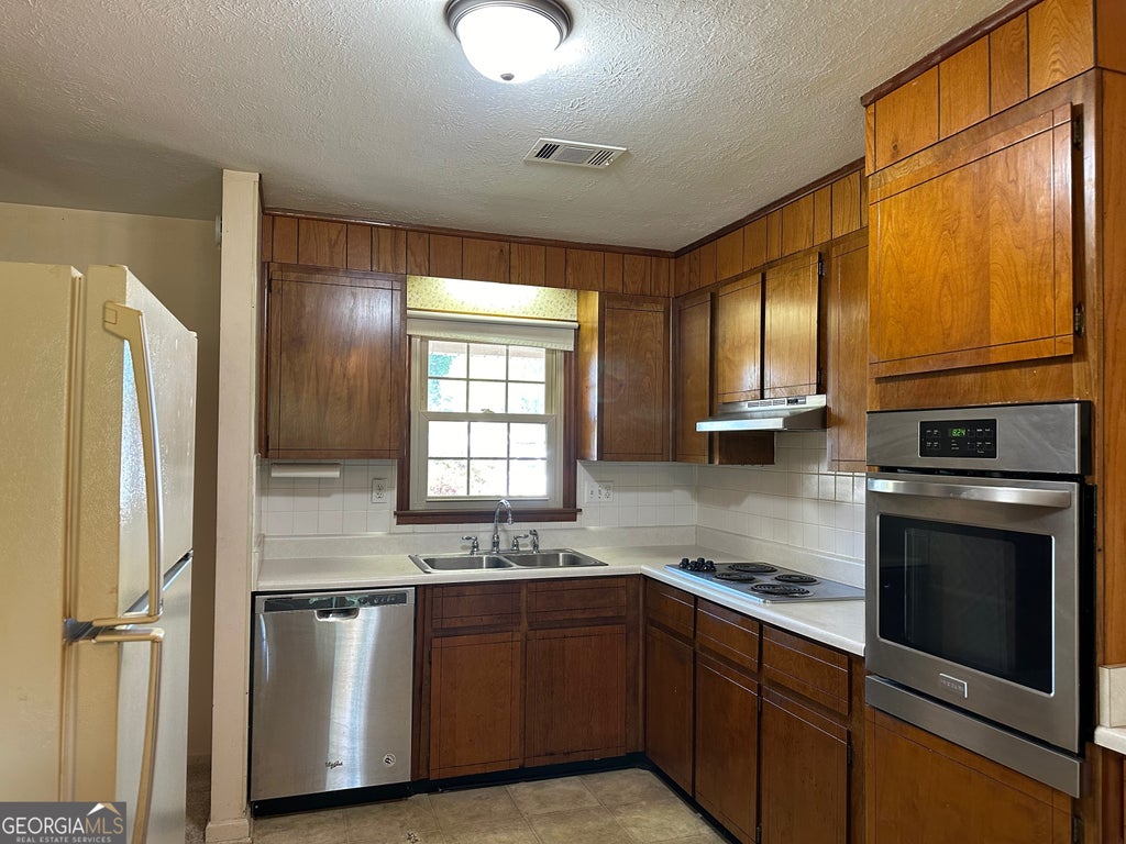 Photo of 266 Valencia Circle, Centerville, GA 31028 (MLS # 10869713)