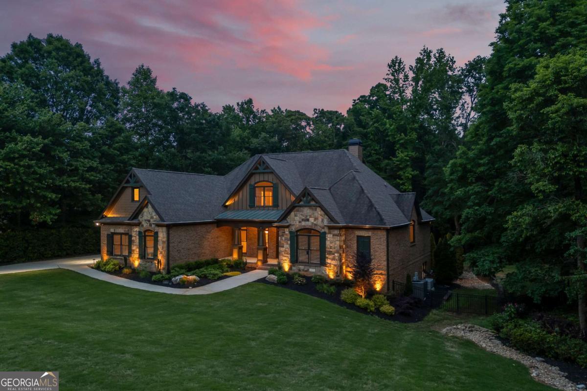 112 E Fork LN