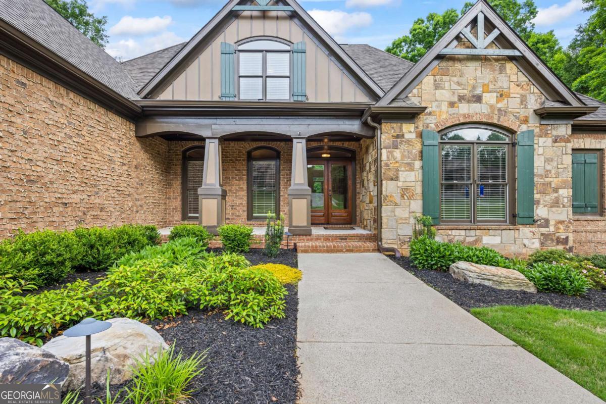 112 E Fork LN