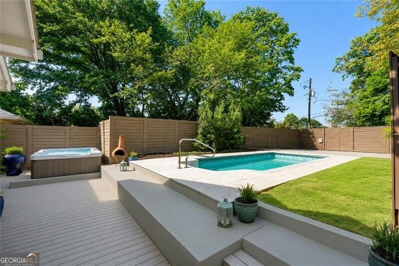 Photo of 620 Kennesaw Avenue NE, Atlanta, GA 30308 (MLS # 10834576)