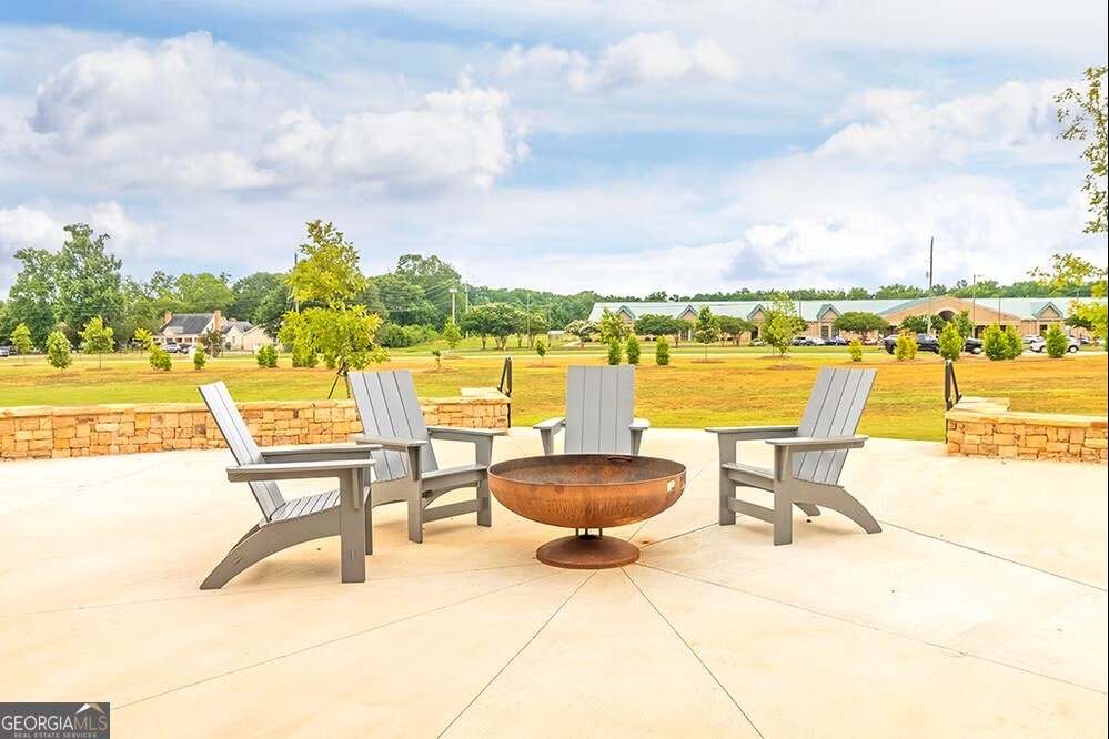 1665 Fuma Leaf WAY 244