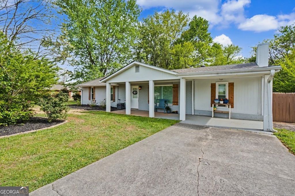 Photo of 13 Bishop Road NW, Cartersville, GA 30121 (MLS # 10725260)