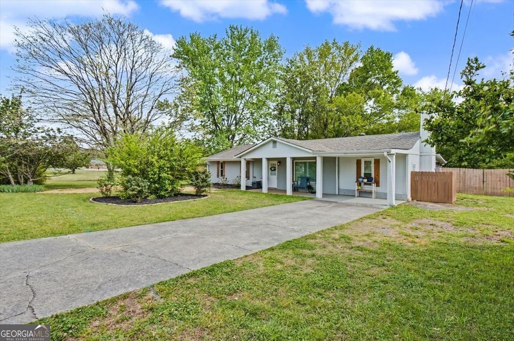 Photo of 13 Bishop Road NW, Cartersville, GA 30121 (MLS # 10725260)