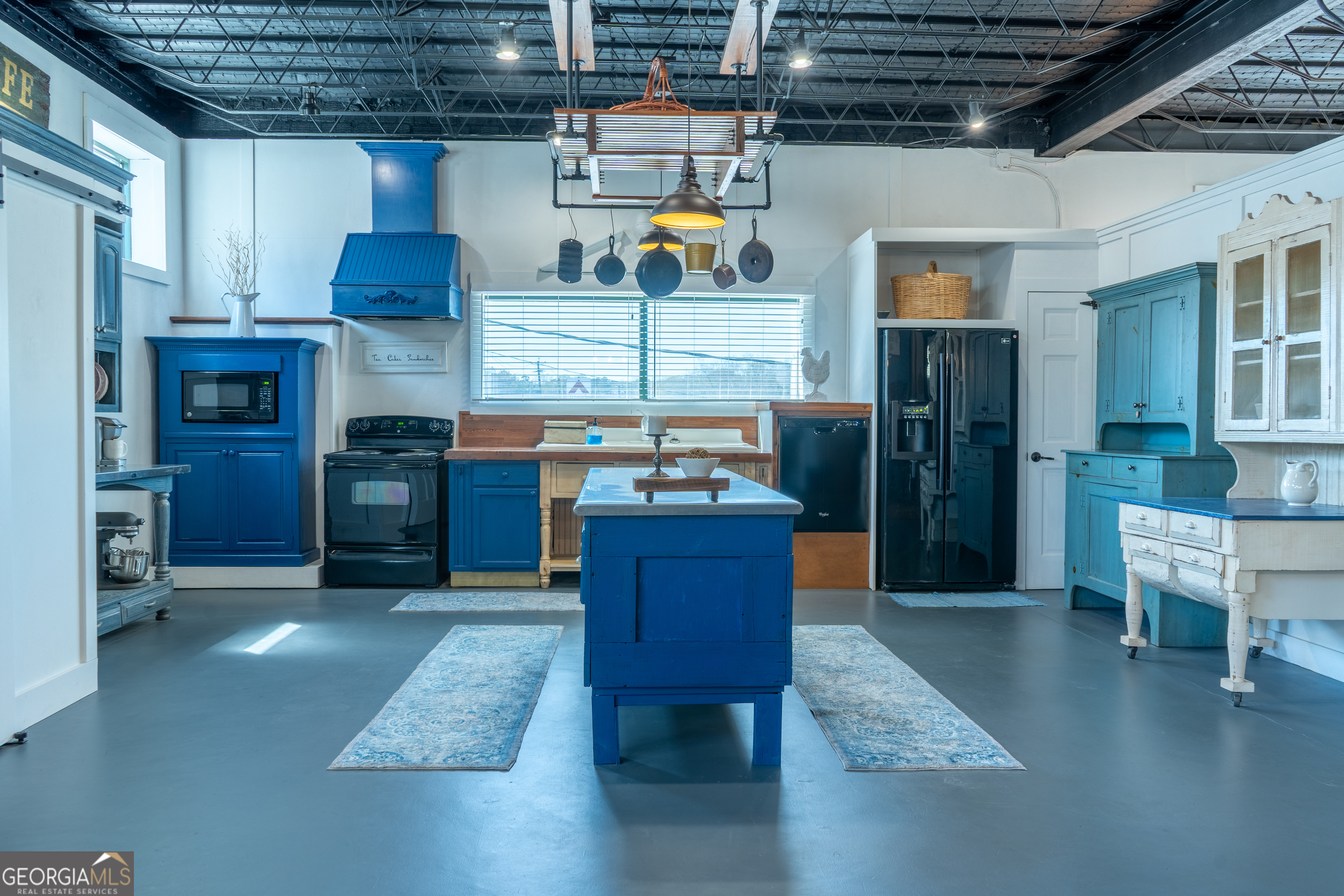 Toccoa, Georgia 30577, United States, ,Commercial,Active,97388