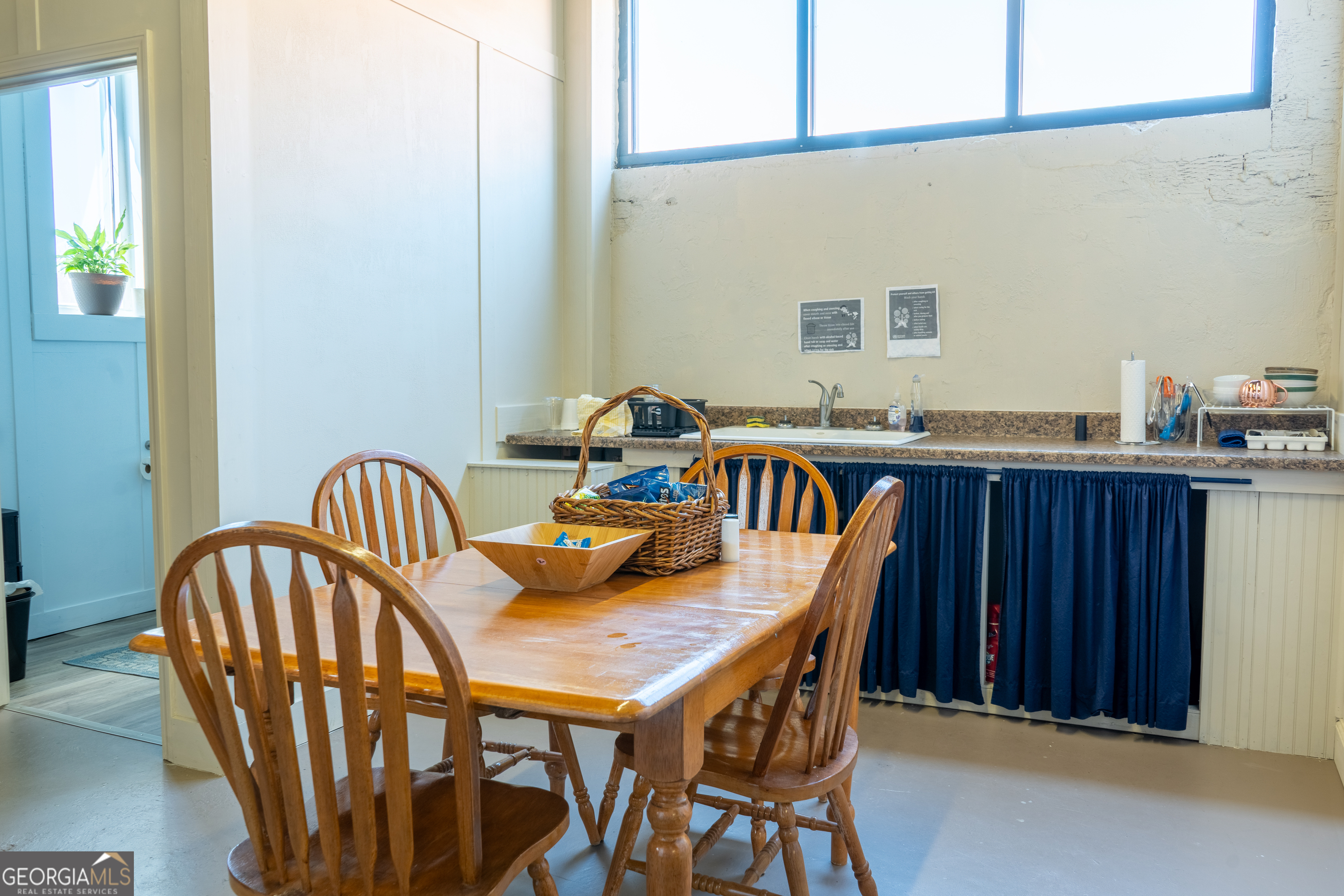 Toccoa, Georgia 30577, United States, ,Commercial,Active,97388