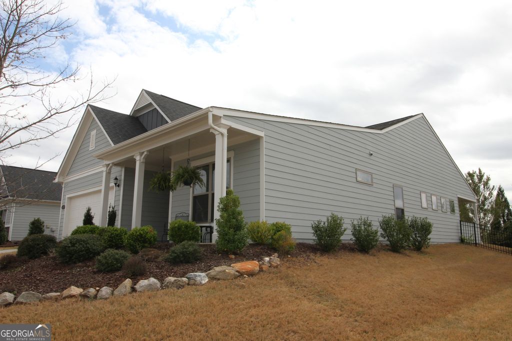 Photo of 413 Southbridge Pass, Peachtree City, GA 30269 (MLS # 10720991)