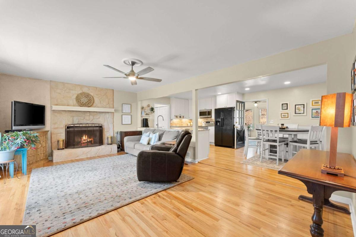 3511 Habersham Club DR