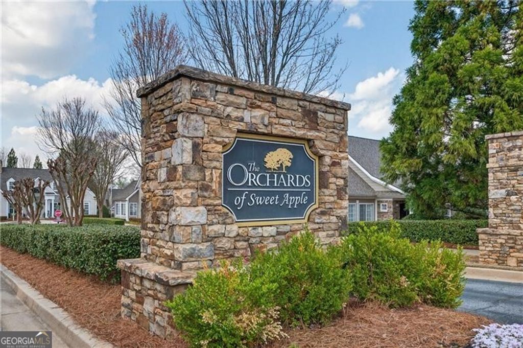 Photo of 1200 Sweet Apple Circle, Roswell, GA 30004 (MLS # 10729858)