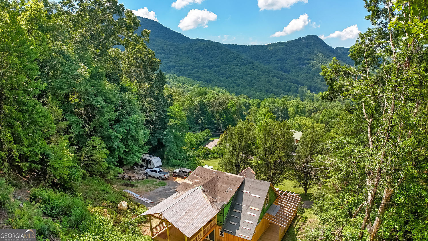668 Mountainside Drive DR