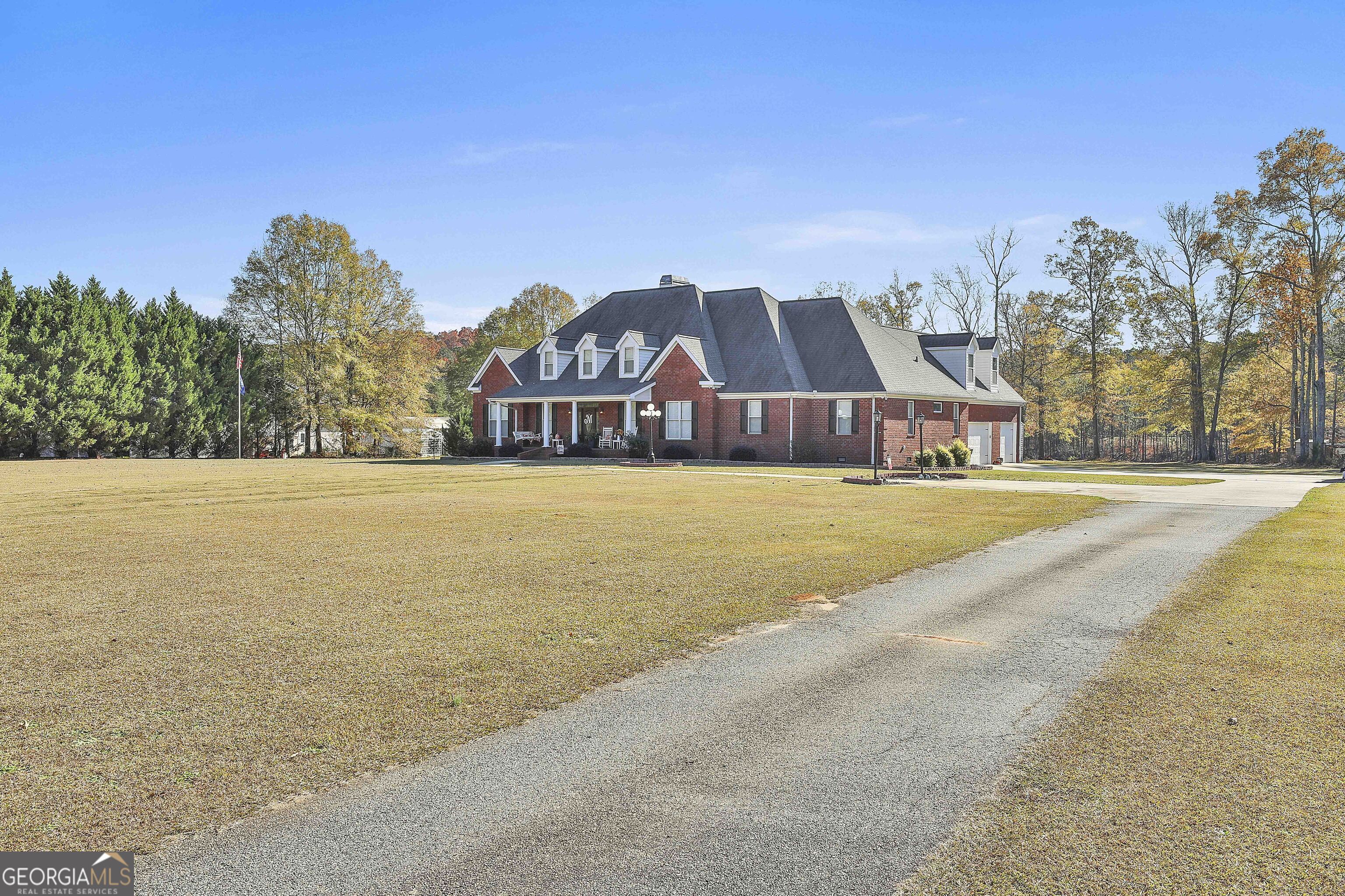 395 W McIntosh RD