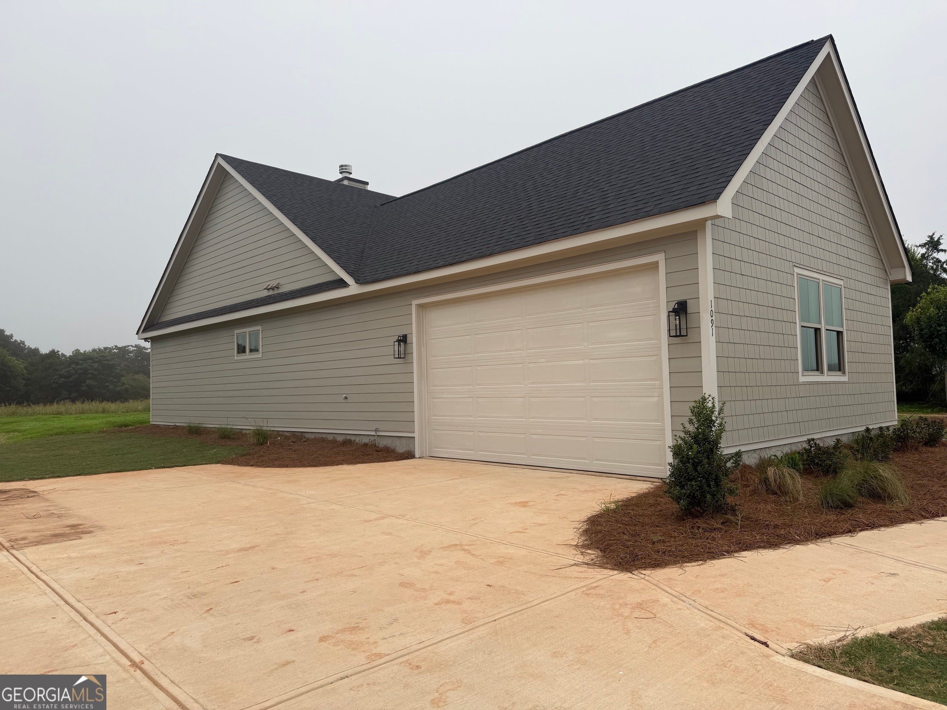 1091 Madison Hills DR