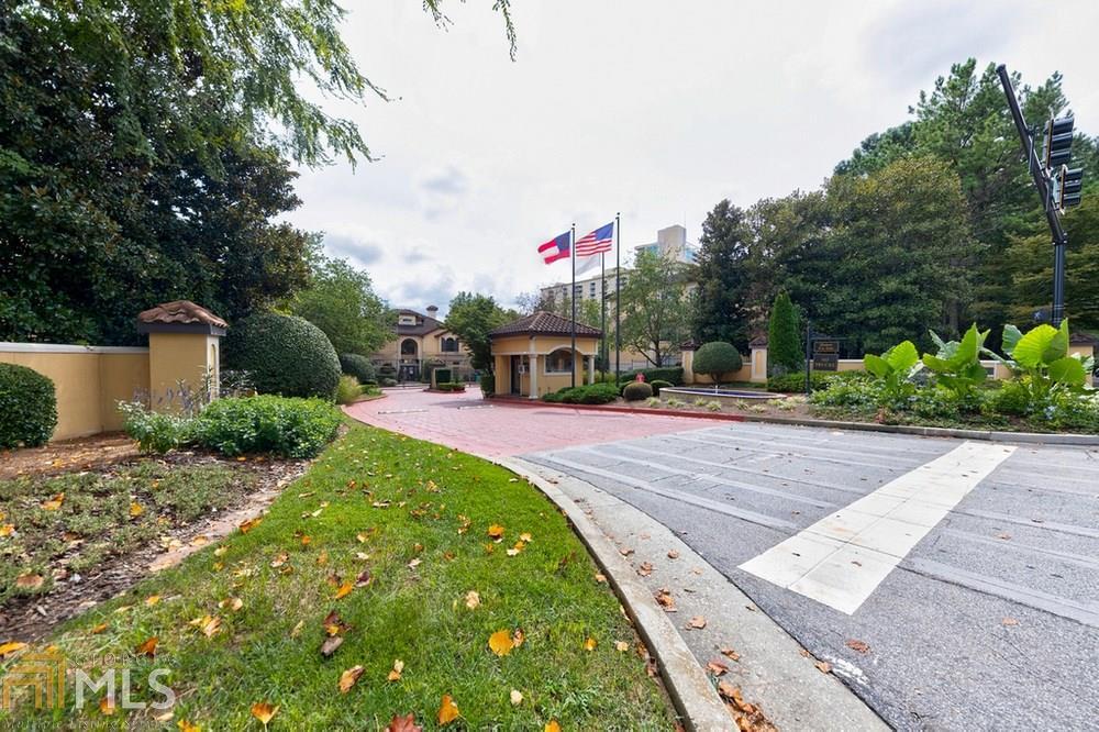 Peachtree Place - Residential