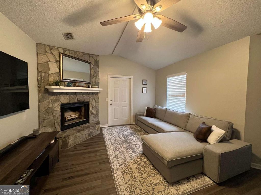 Photo of 203 McQueen Circle, Saint Marys, GA 31558 (MLS # 10754584)