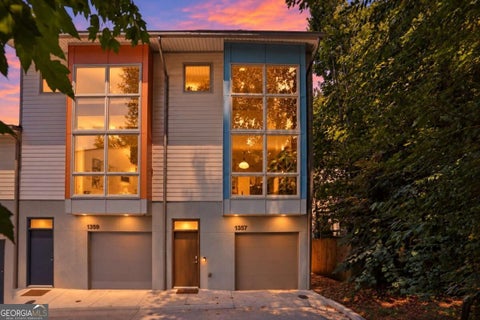 Photo of 1357 Stirling Circle NW, Atlanta, GA 30318 (MLS # 10872335)