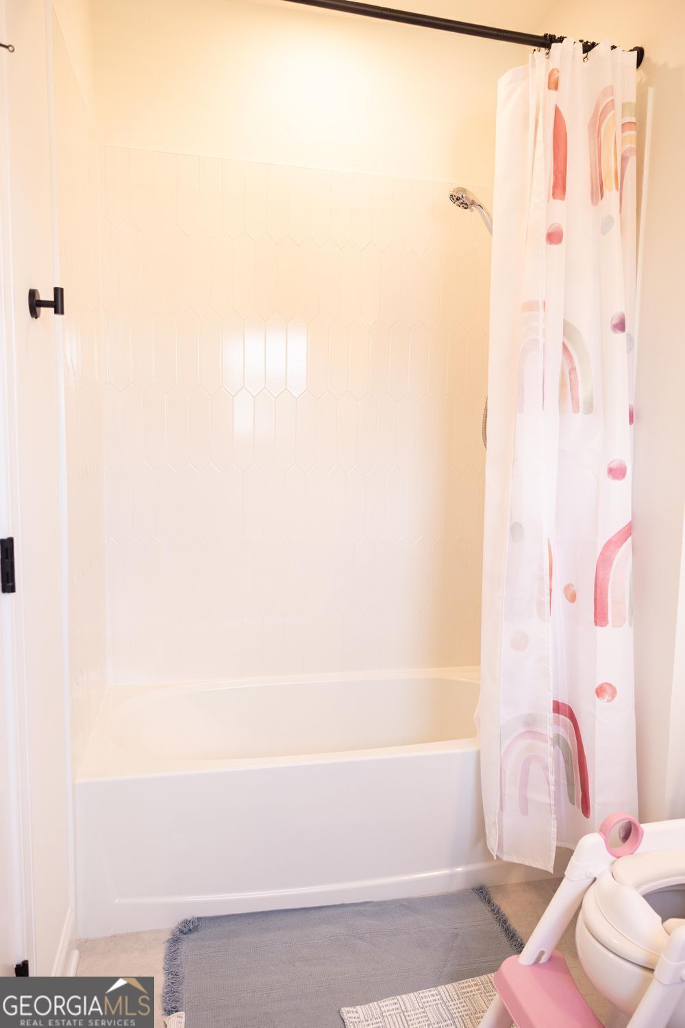 HOLLY FARM PH 1B - Residential Lease