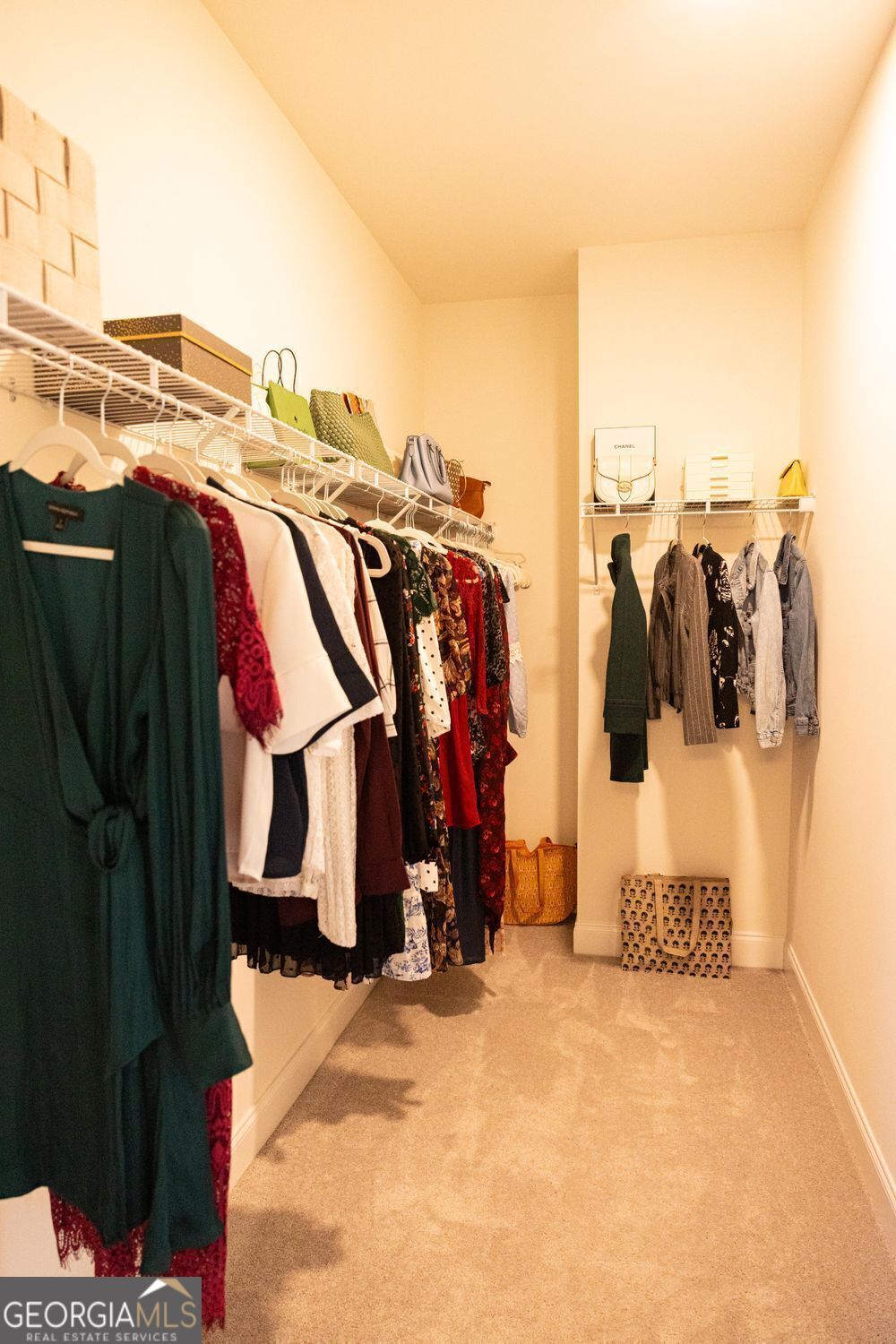 HOLLY FARM PH 1B - Residential Lease