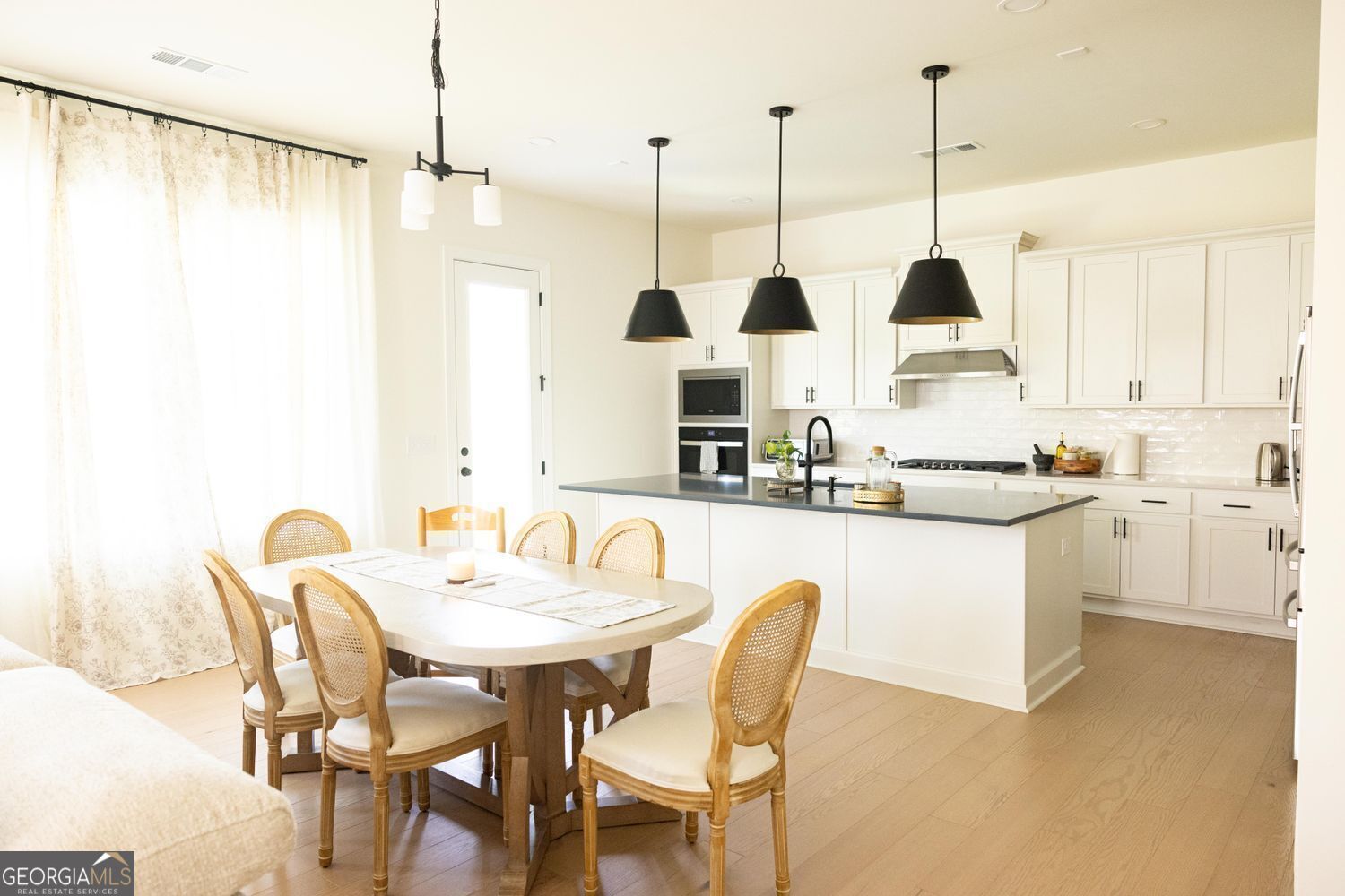 HOLLY FARM PH 1B - Residential Lease