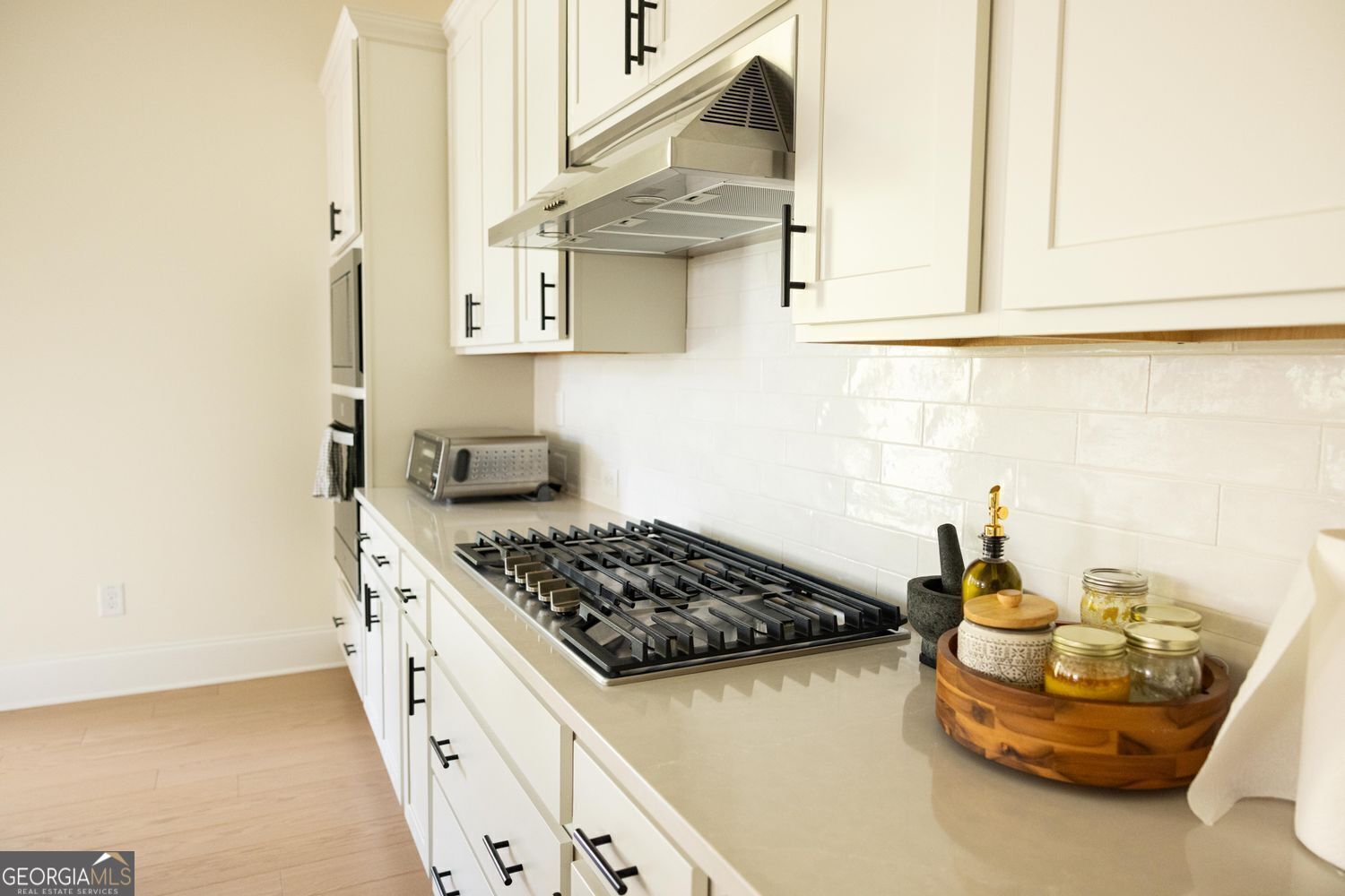 HOLLY FARM PH 1B - Residential Lease