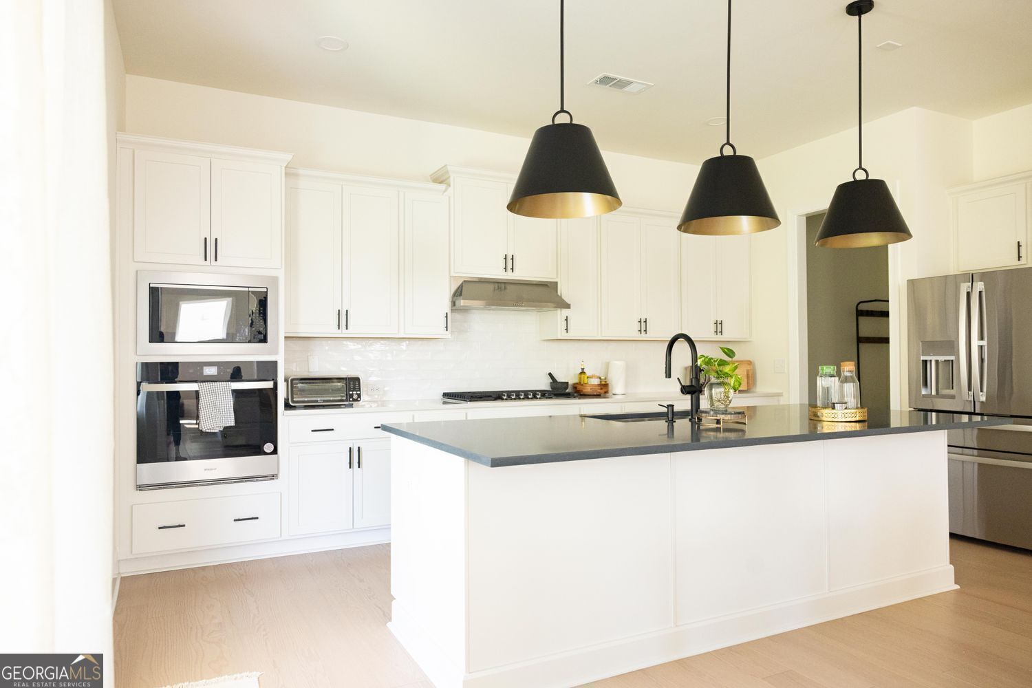 HOLLY FARM PH 1B - Residential Lease