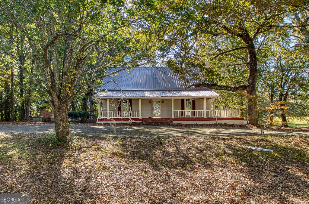 Photo of 379 Line Creek Road, Senoia, GA 30276 (MLS # 10880611)