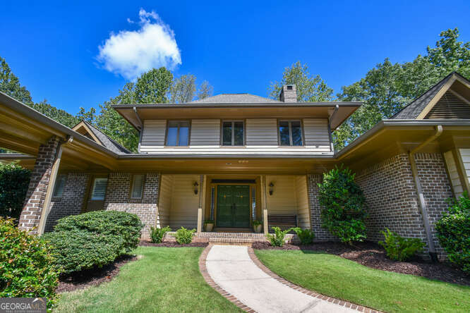2555 Fairview DR