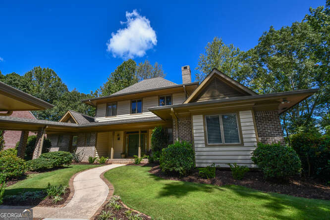 2555 Fairview DR