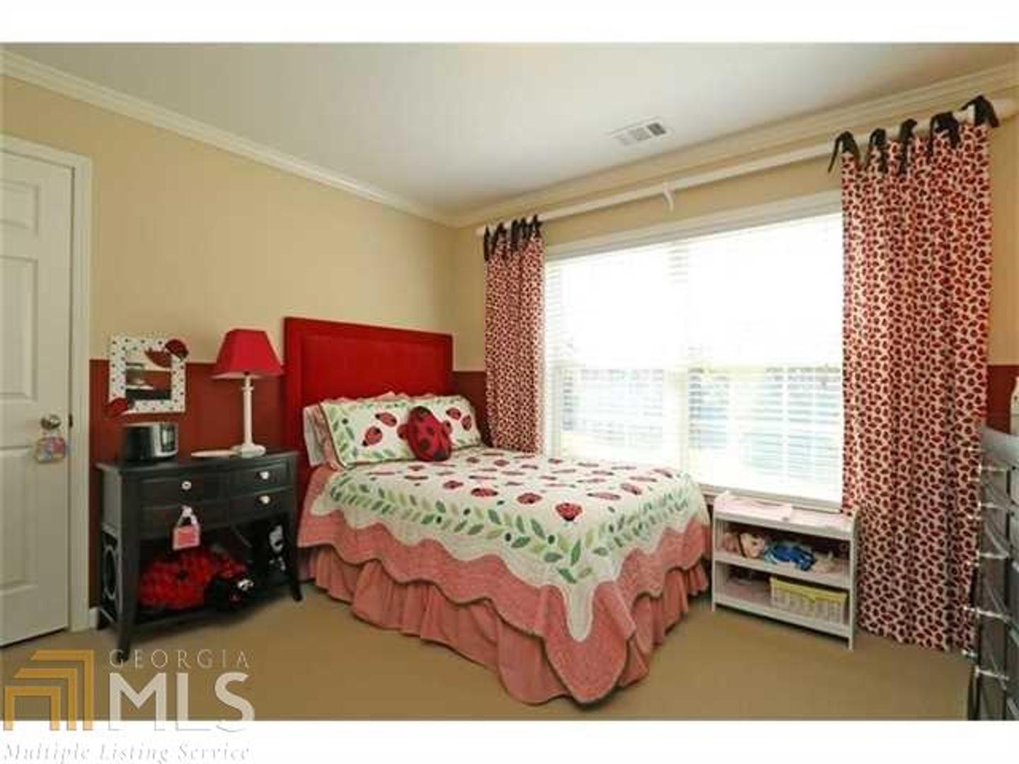 Madison Falls - Residential