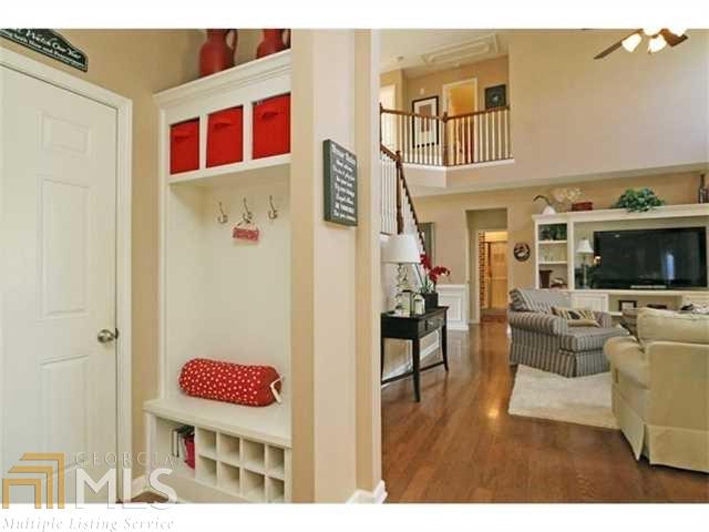 Madison Falls - Residential