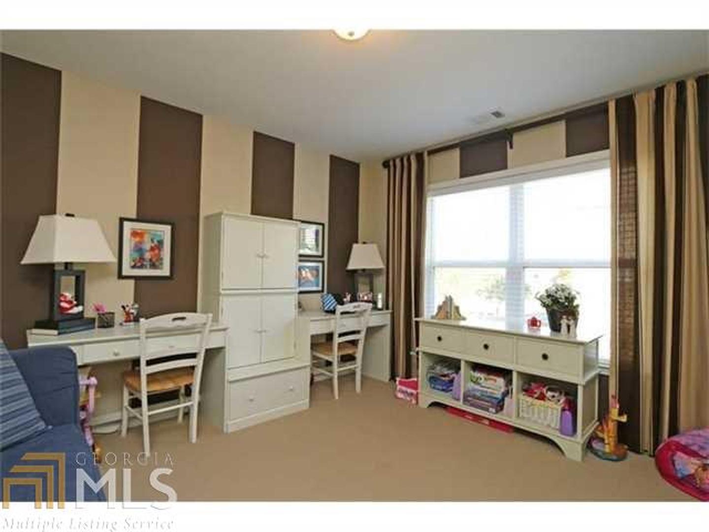 Madison Falls - Residential