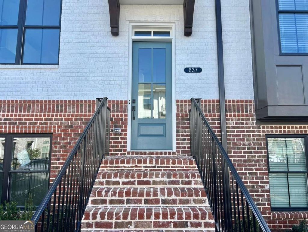 Photo of 637 Milcroft Boulevard, Buford, GA 30518 (MLS # 10674430)