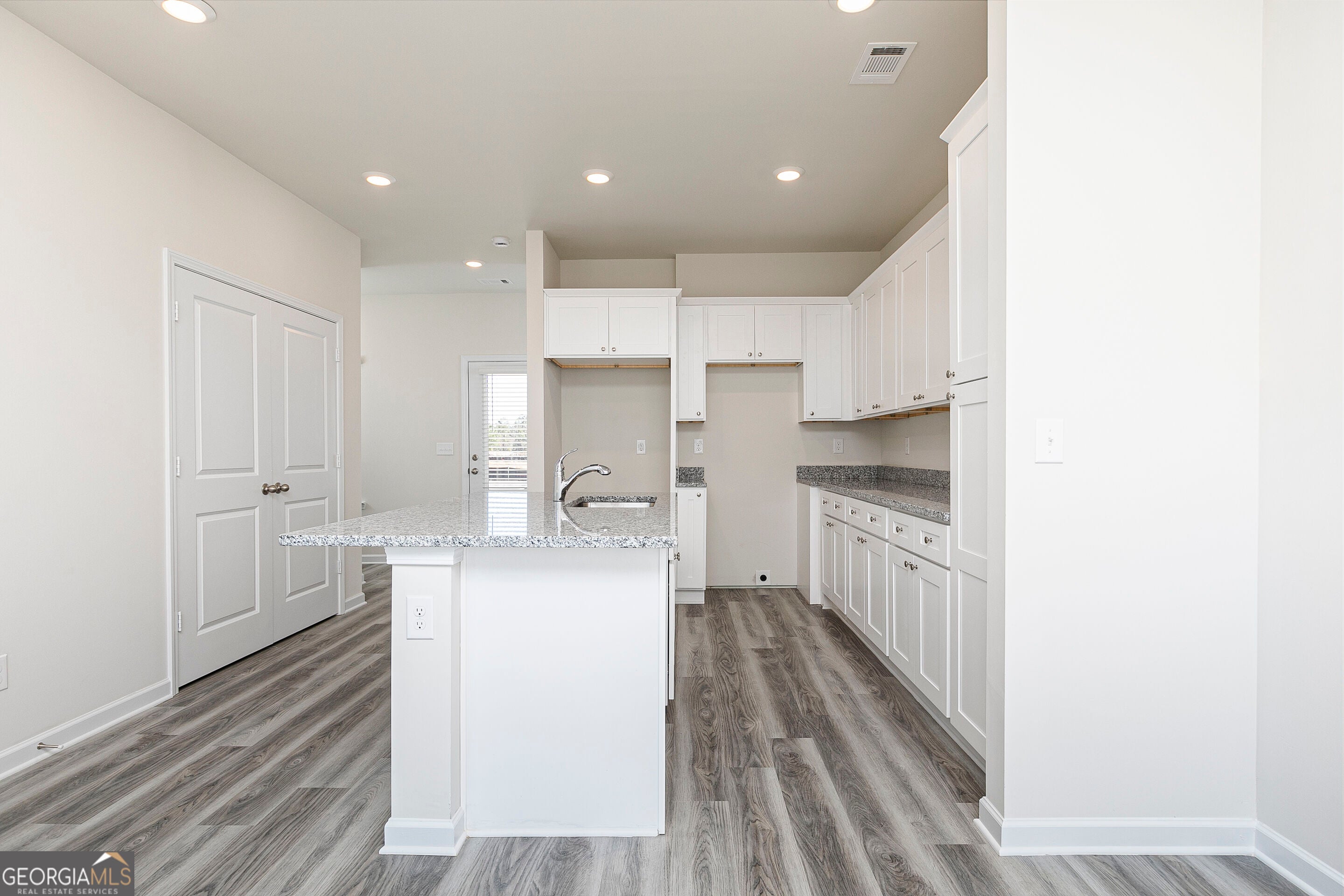 218 Rooker DR