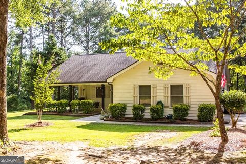 810 Northlake CIR Oxford GA 30054