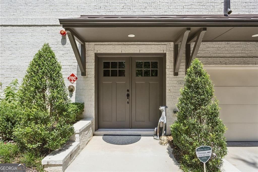 Photo of 1821 Huntington Hills Lane NW, Atlanta, GA 30309 (MLS # 10684144)