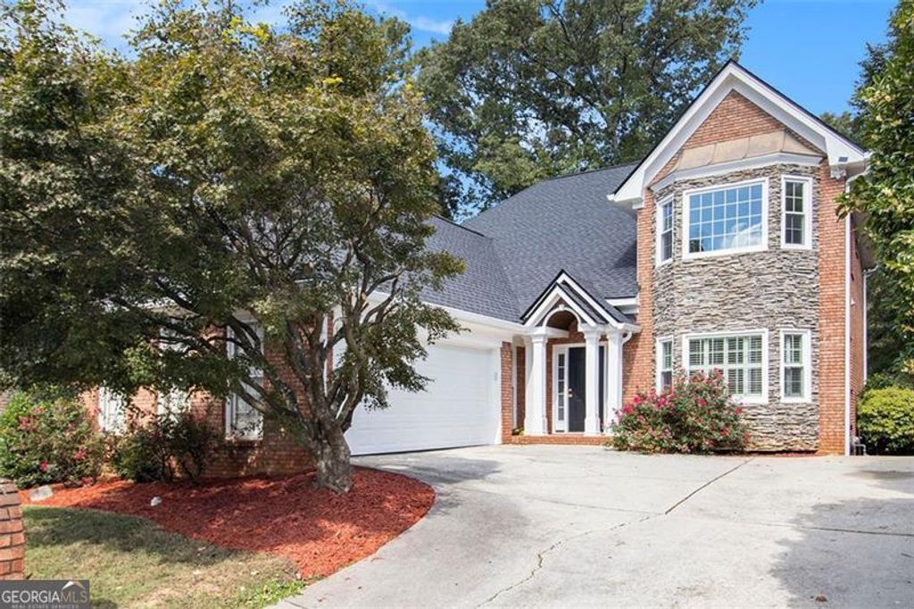 Photo of 2520 SUMMEROAK Dr, Tucker, GA 30084 (MLS # 10624716)