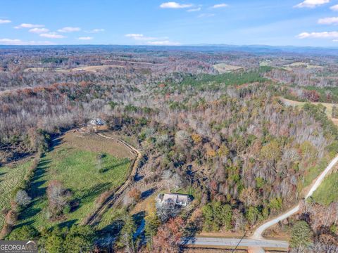 A home in Toccoa