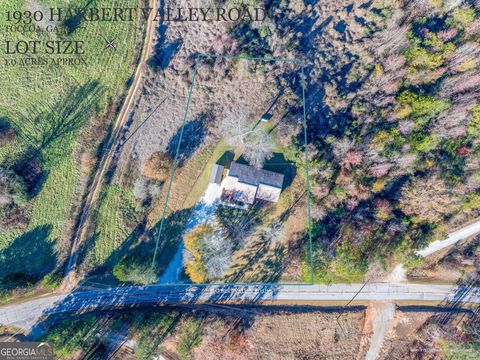 A home in Toccoa