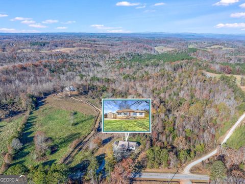 A home in Toccoa