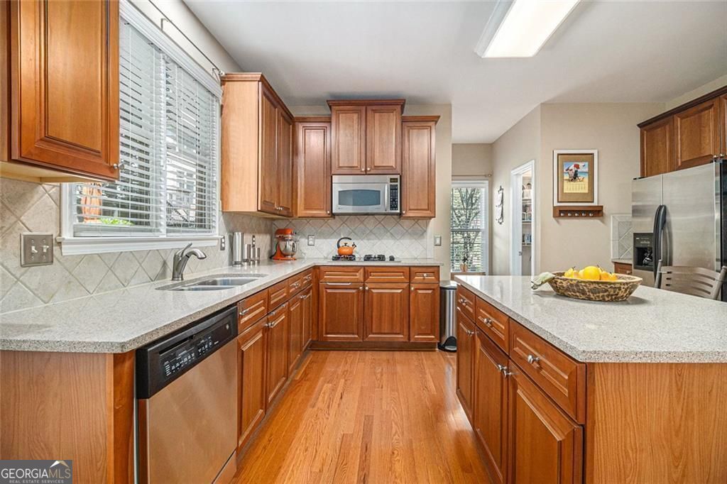 Alpharetta, Georgia 30009, United States, 5 Bedrooms Bedrooms, ,4 BathroomsBathrooms,Residential,Active,182694